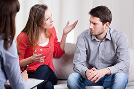 Picture of couple arguing during therapy